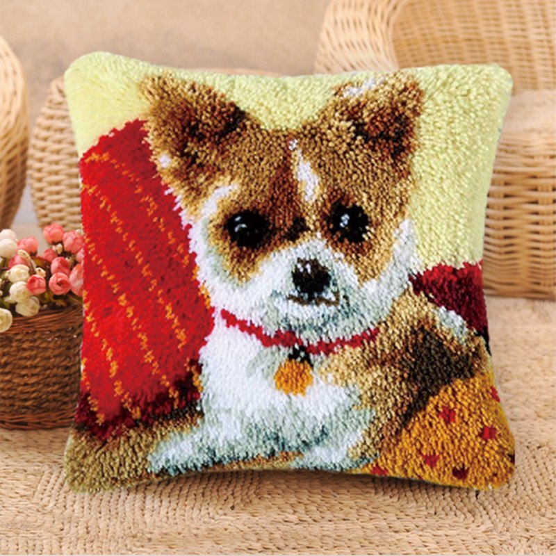 Latch Hook Throw Pillow Animals - Charlie's Diamond Painting