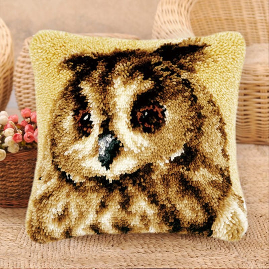 Latch Hook Throw Pillow Animals - Charlie's Diamond Painting