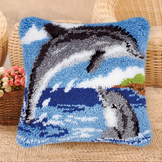 Latch Hook Throw Pillow Animals - Charlie's Diamond Painting