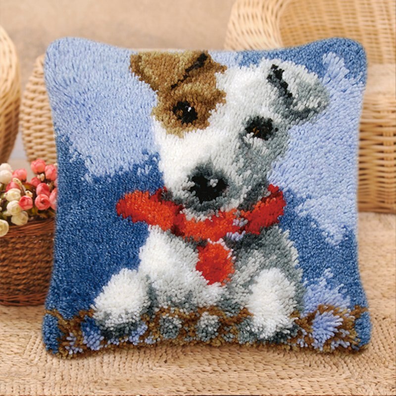 Latch Hook Throw Pillow Animals - Charlie's Diamond Painting